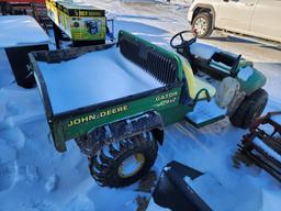 John Deere 4x2 Gator