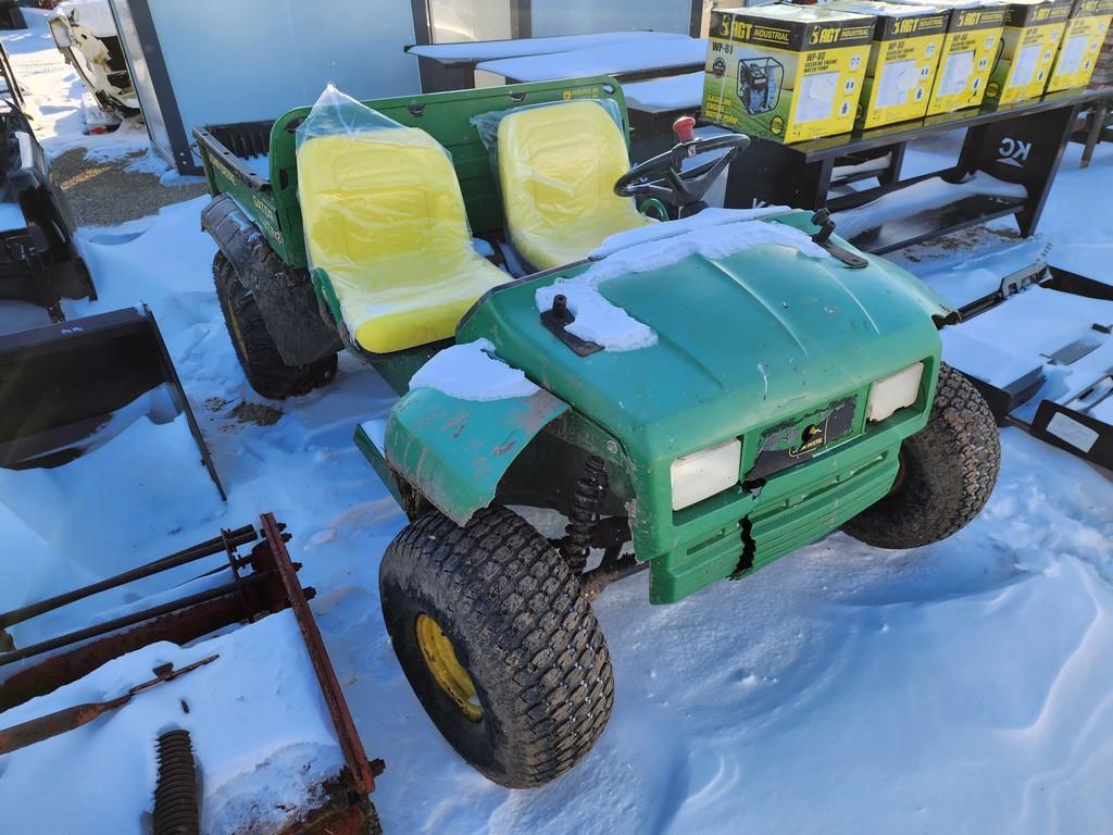 John Deere 4x2 Gator