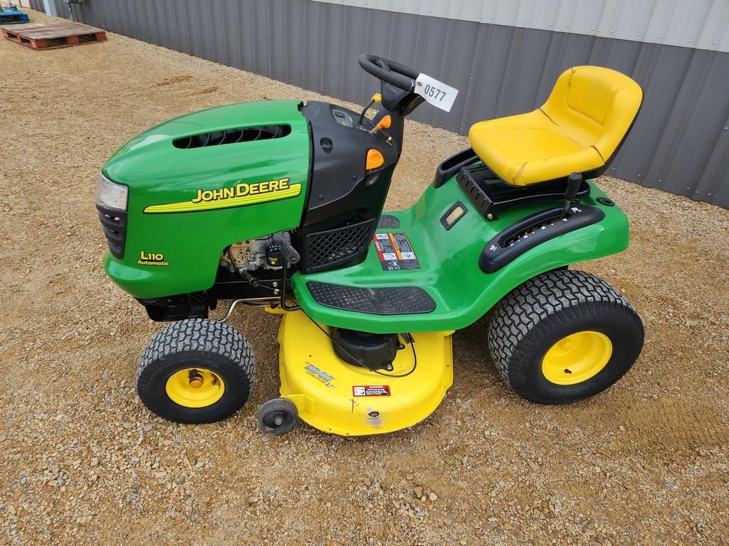 John Deere L110 Lawn Mower