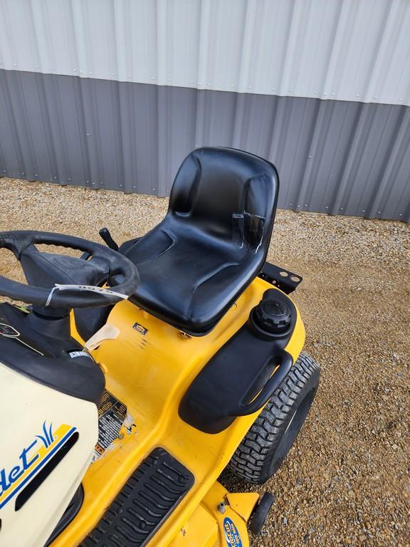 Cub Cadet LT1046 Lawn Mower