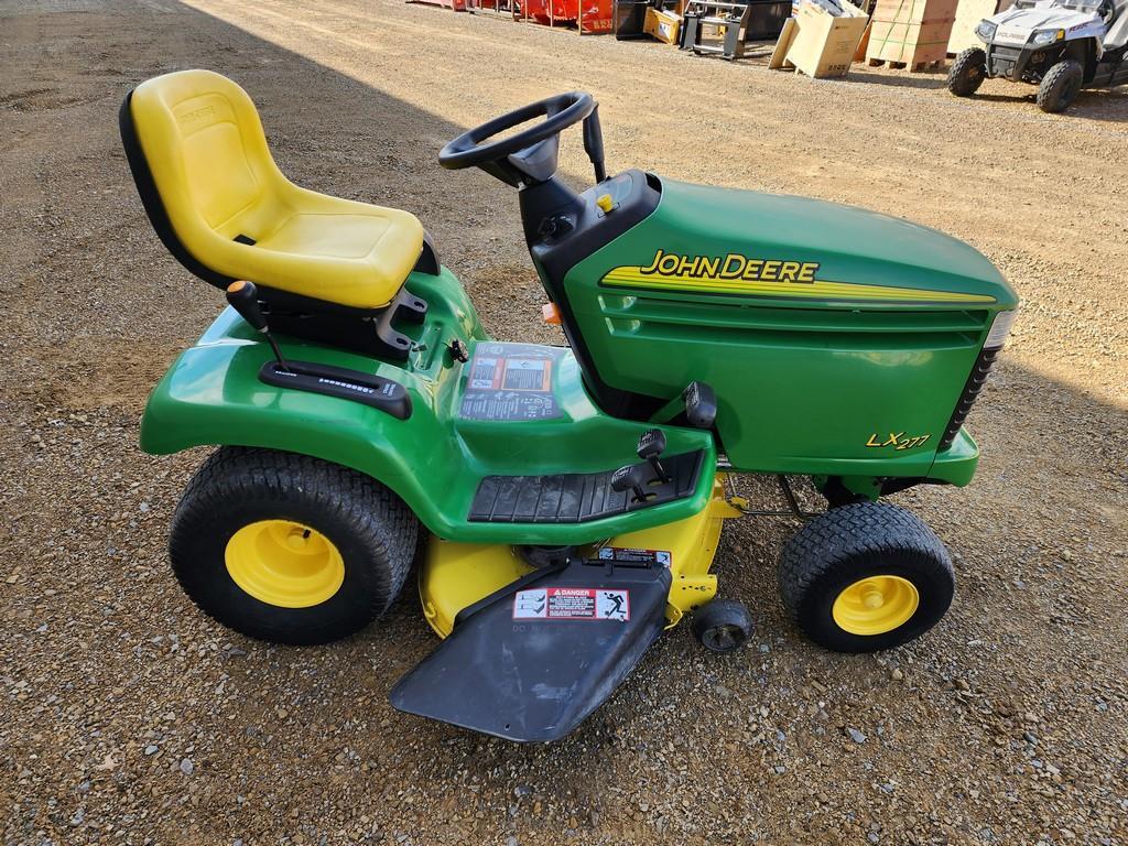 John Deere LX277 Lawn Mower