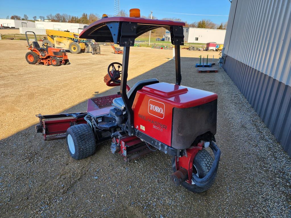 2004 Toro 3100D Sidewinder Reel Mower