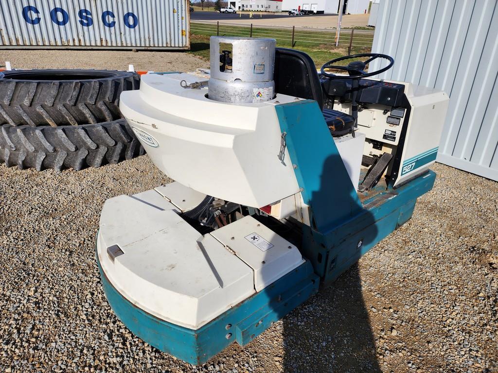 Tennant 527 Floor Sweeper