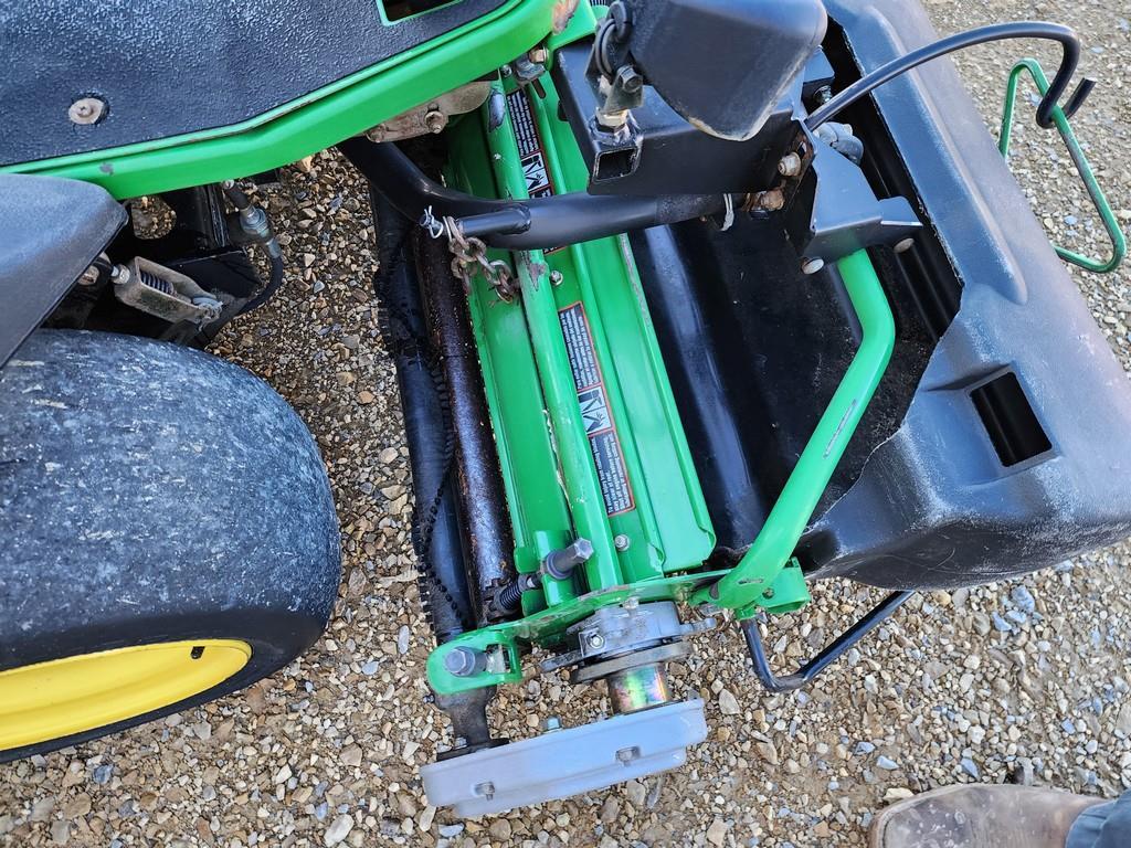 John Deere 2500A Greeens Mower