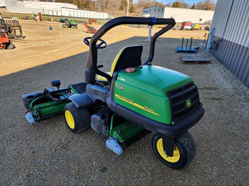 John Deere 2500A Greeens Mower