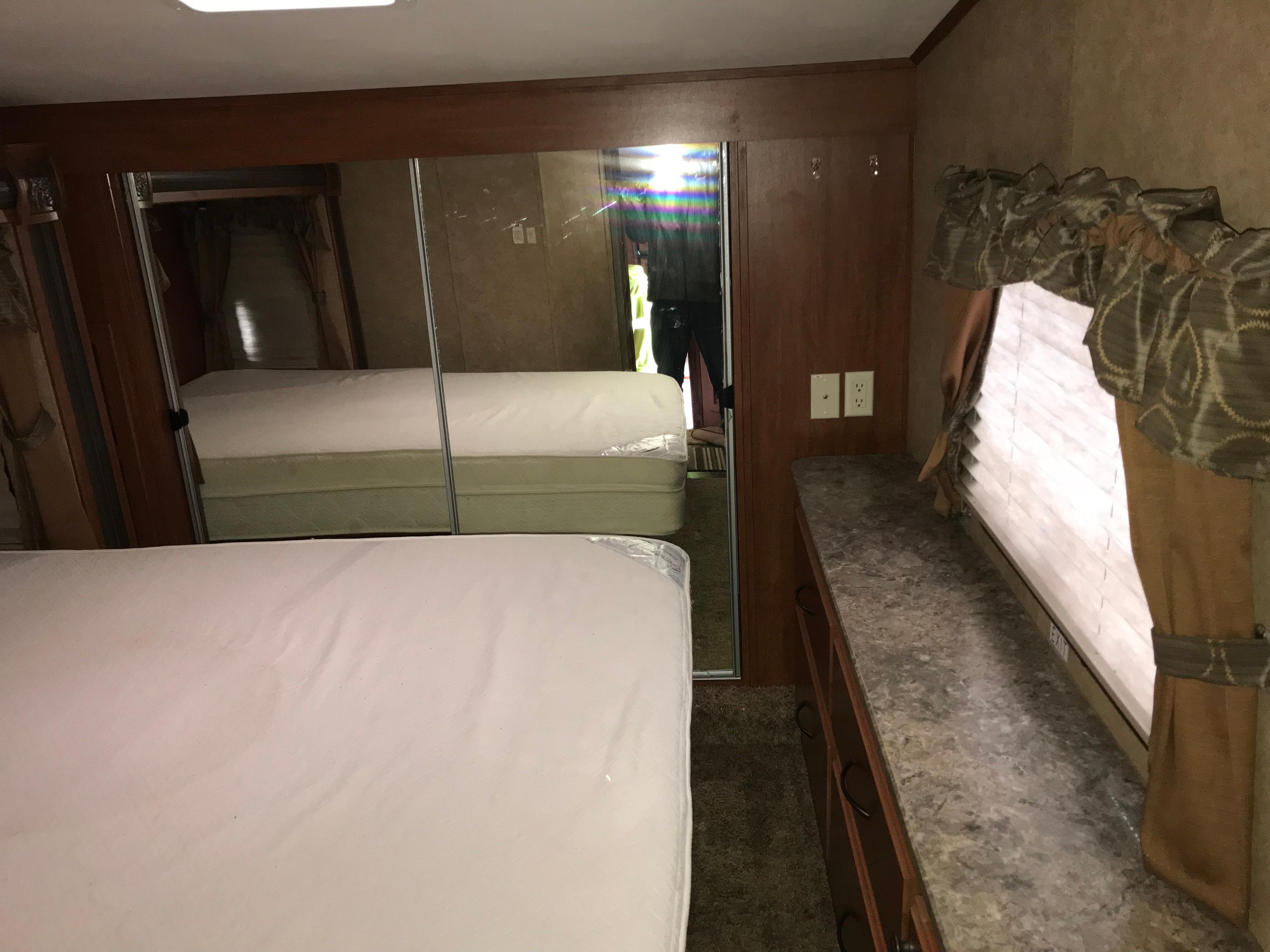 2012 Sundance 3300 CK 5th Wheel