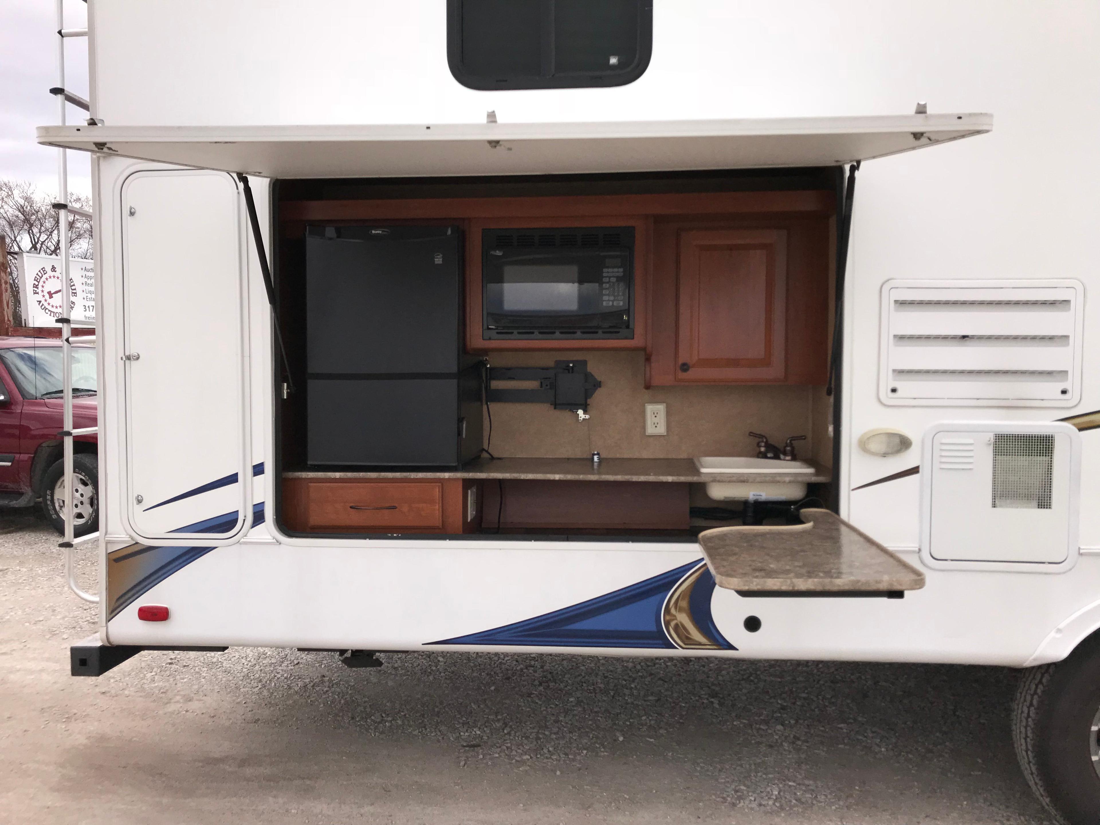 2012 Sundance 3300 CK 5th Wheel