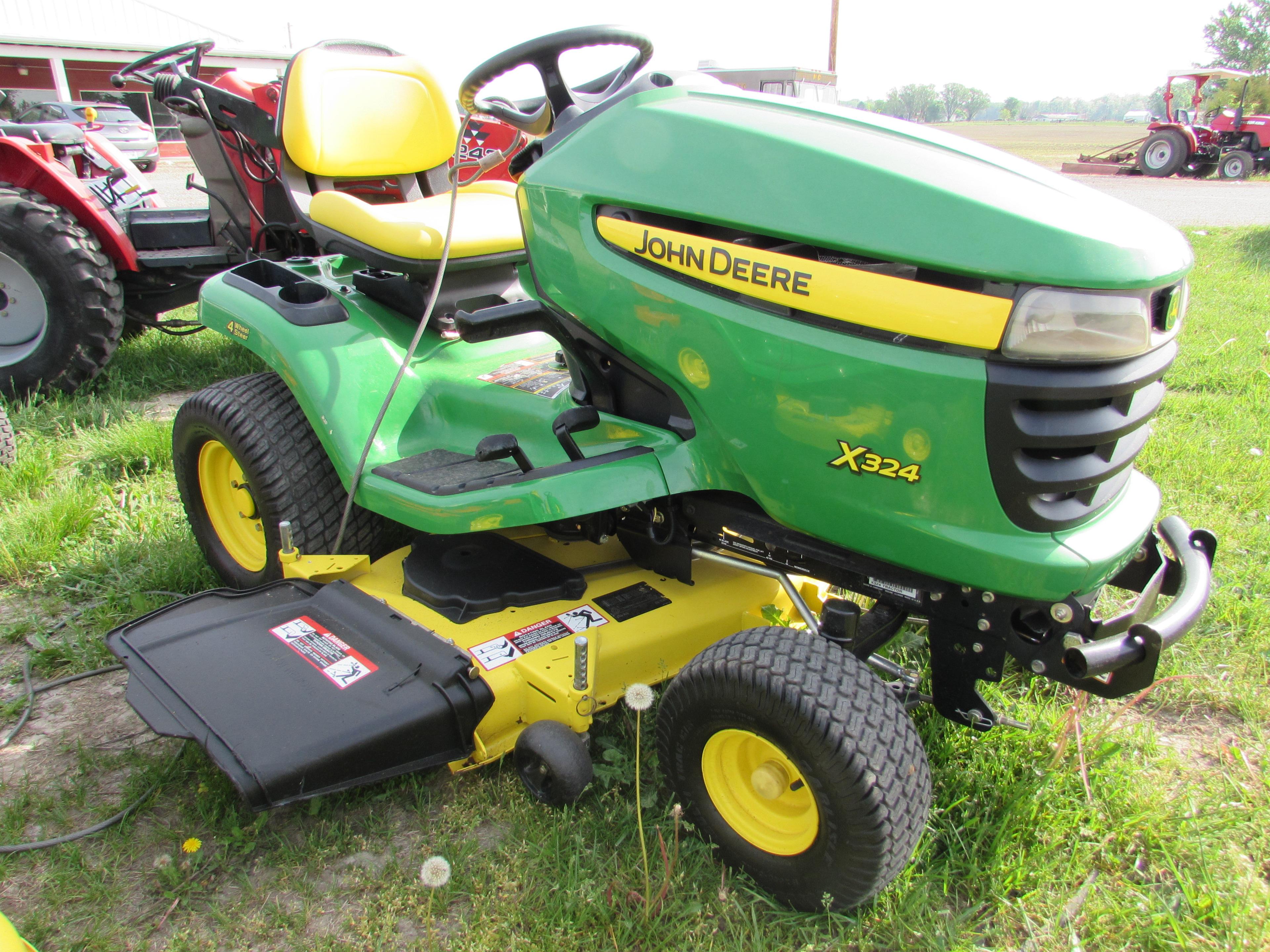 John Deere X324 4 Wheel Steer