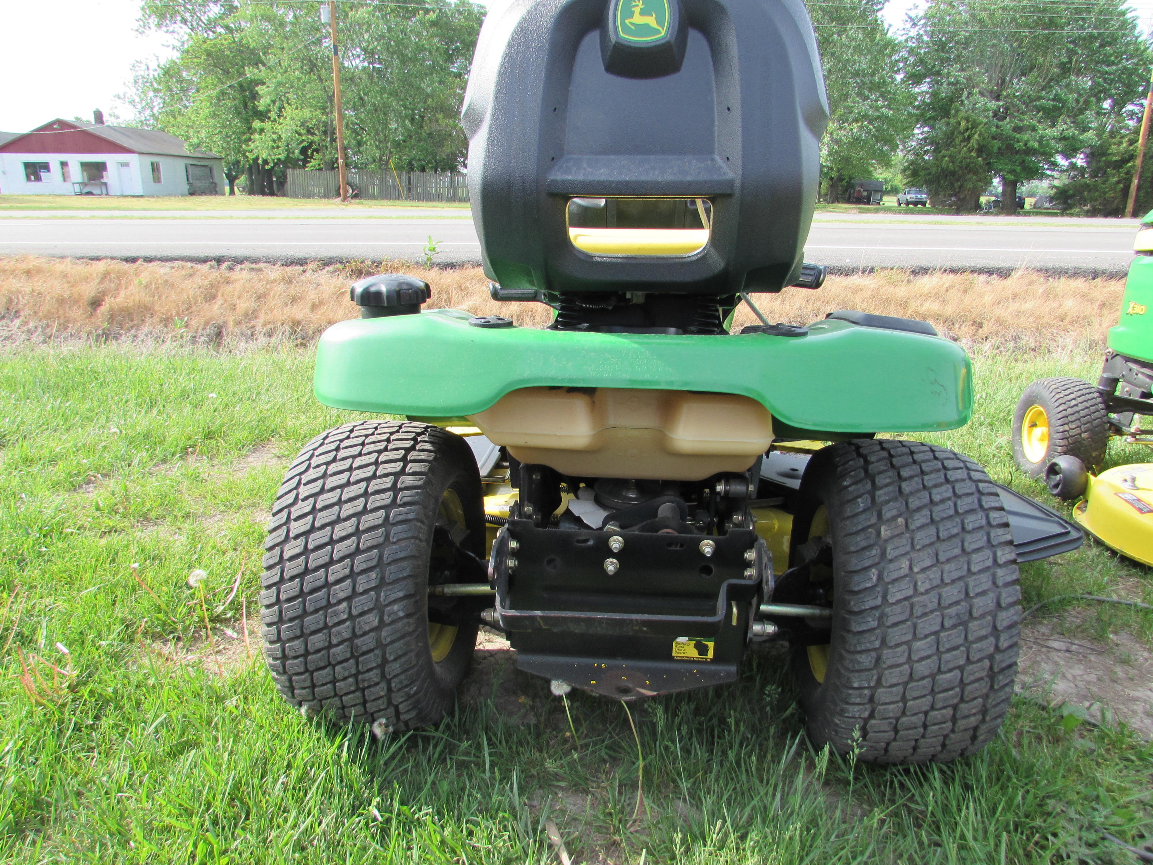 John Deere X324 4 Wheel Steer