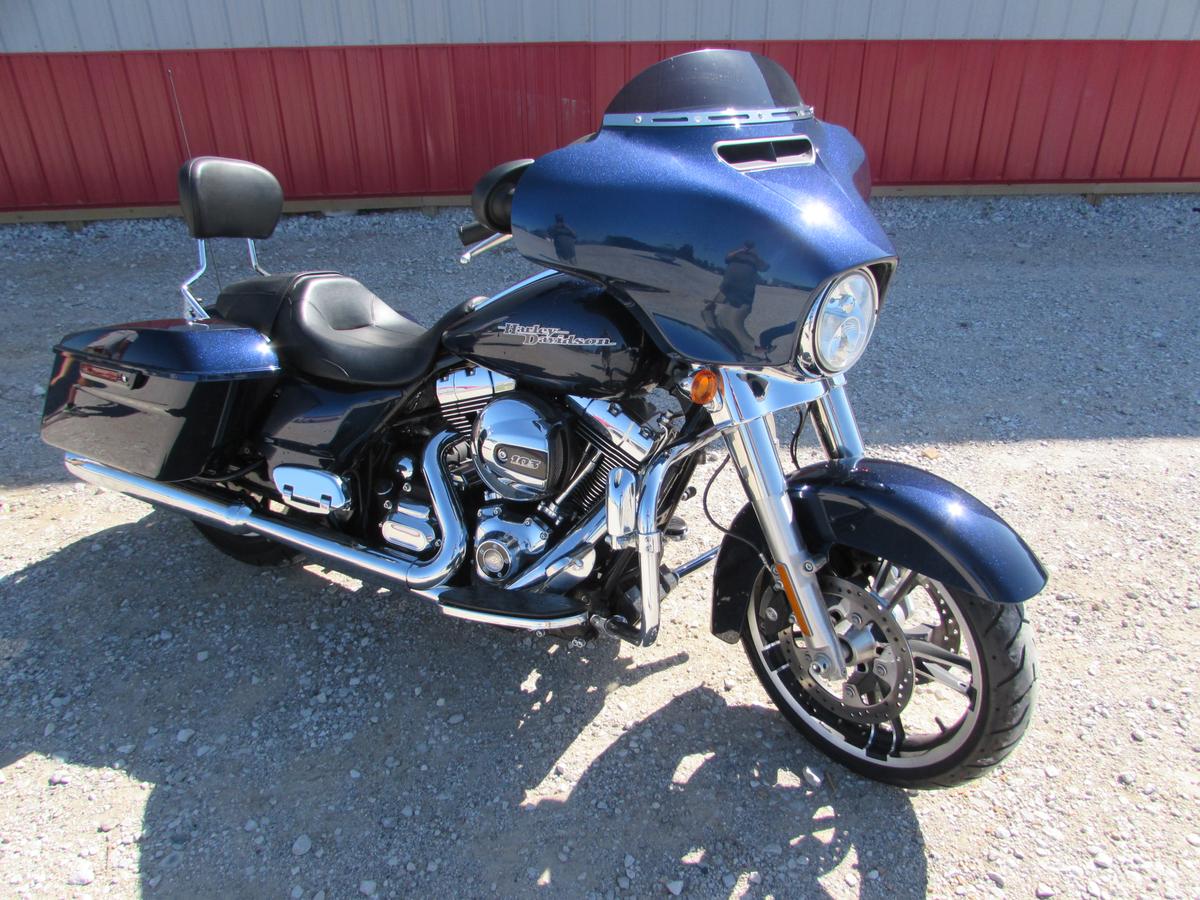 2014 Harley-Davidson FLHX Street Glide Miles Showing: 2,165