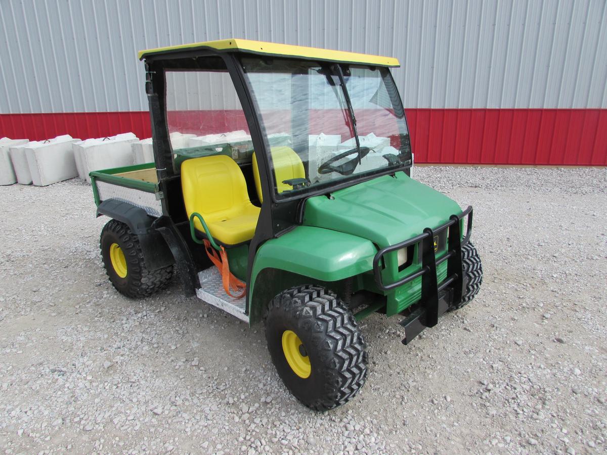 John Deere Gator 4x2 Hours: 1,581