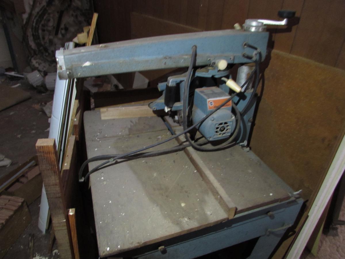 Black & Decker 10" Radial Arm Saw