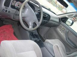 2001 Toyota Sequia SR5 Miles: 284,985