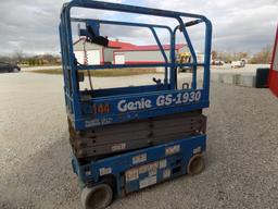 2013 Genie GS-1930 Scissor Lift Hour Meter Reads: 325