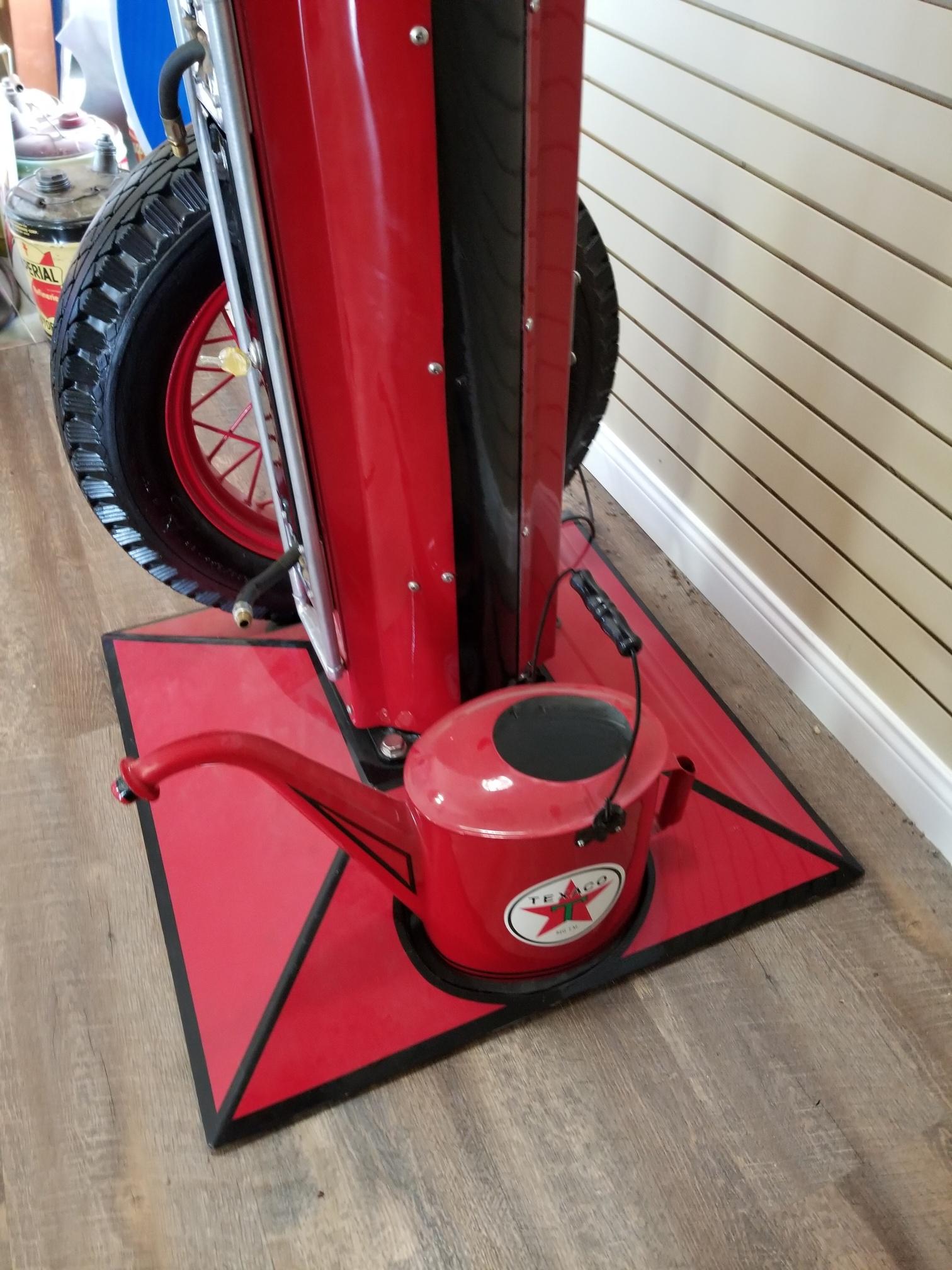 Texaco ECO TIREFLATOR WITH ISLAND LAMP