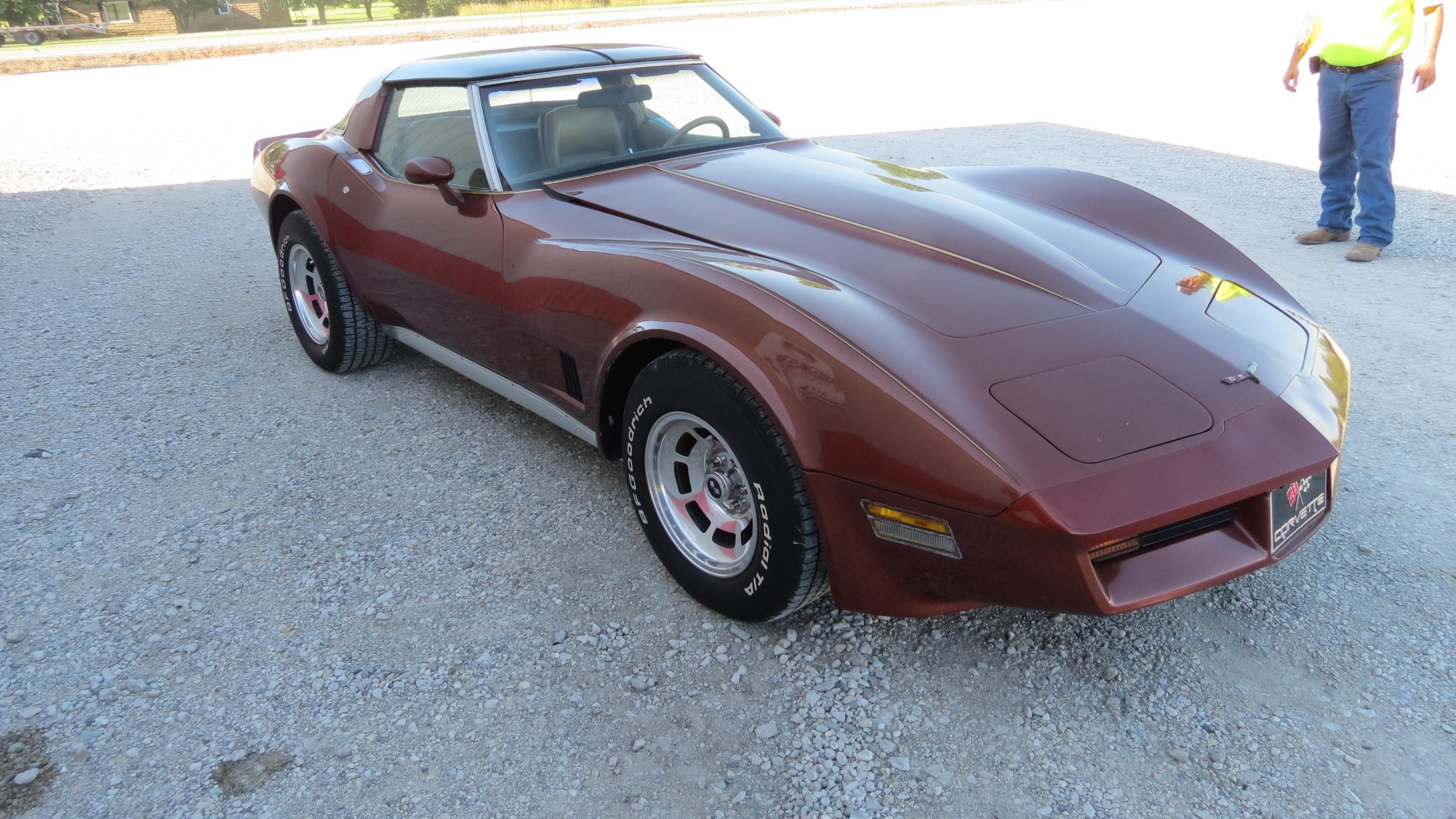 1981 Chevrolet corvette Miles Show: 10,243