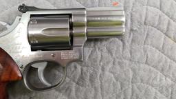 SMITH & WESSON 686 SPECIAL