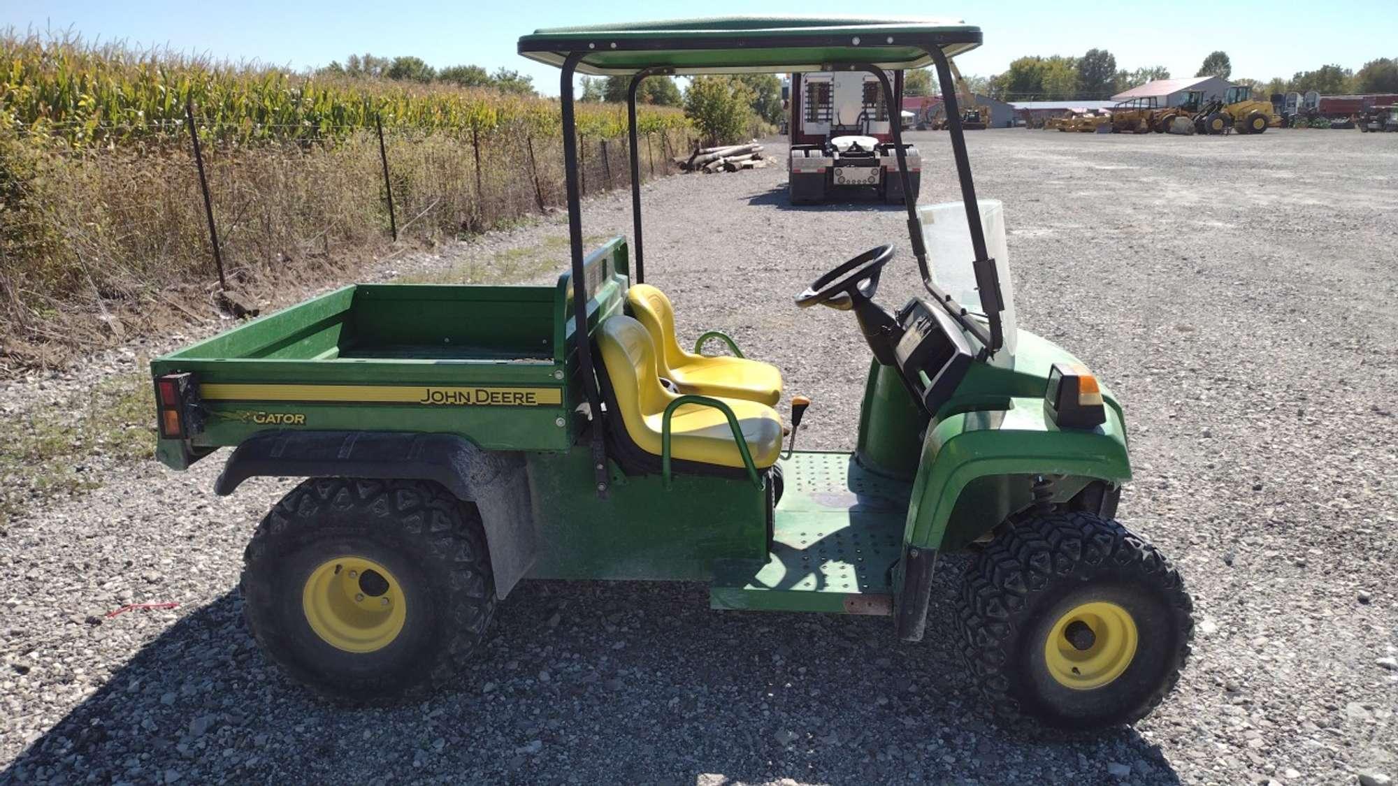 2016 JOHN DEERE GATOR SN: 1MO4X2SJCGM114496