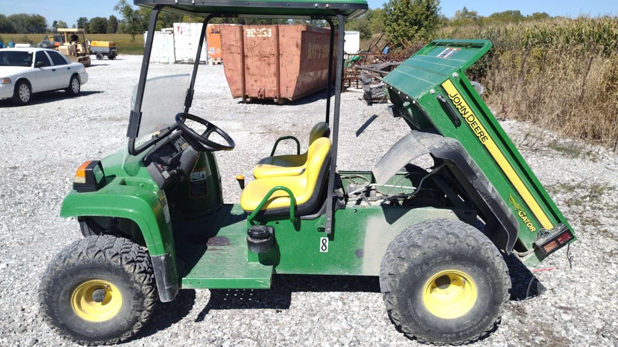 2016 JOHN DEERE GATOR SN: 1MO4X2SJCGM114496