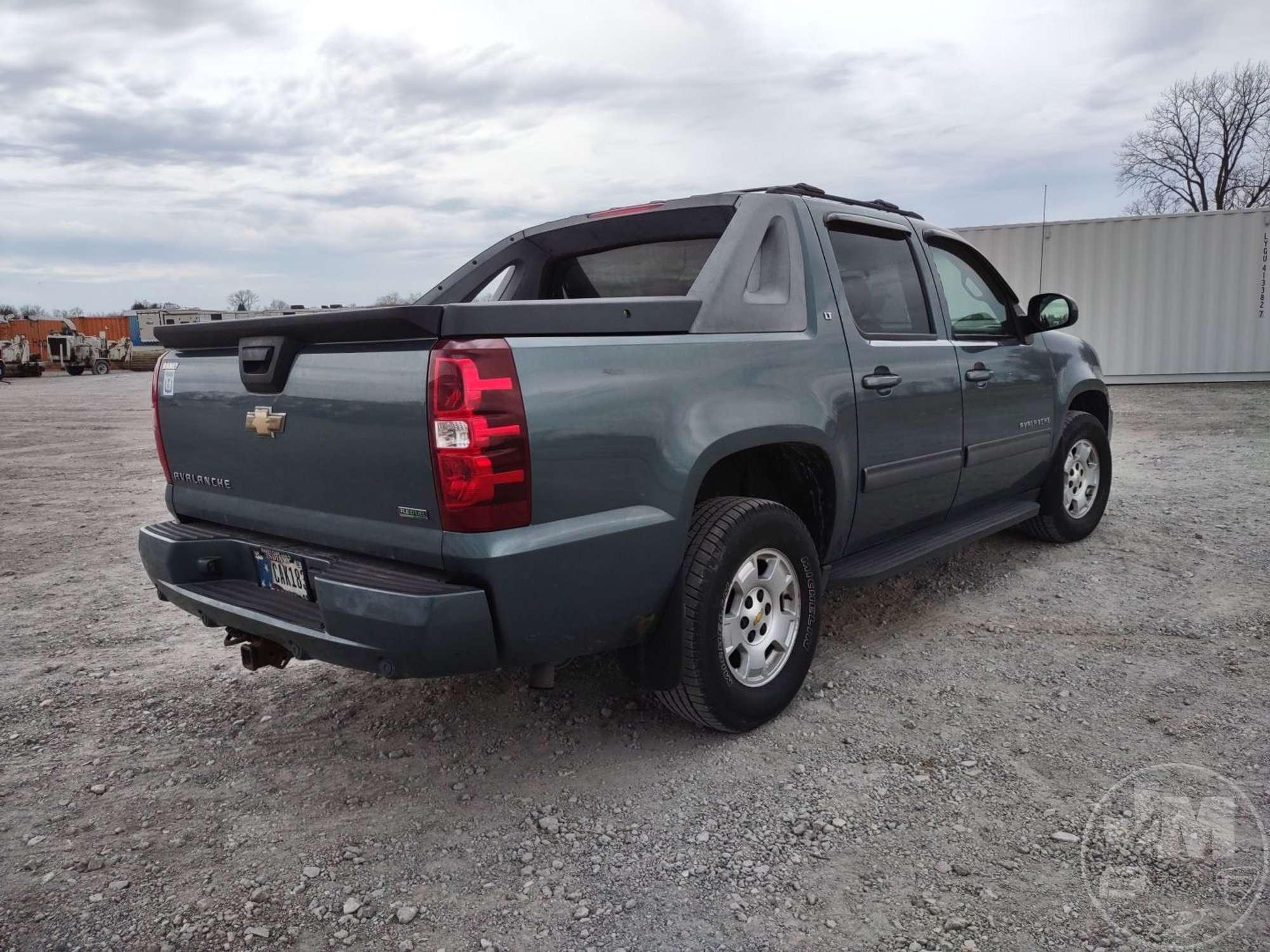 2011 CHEVROLET AVALANCHE VIN: 3GNTKFE31BG158723 4WD