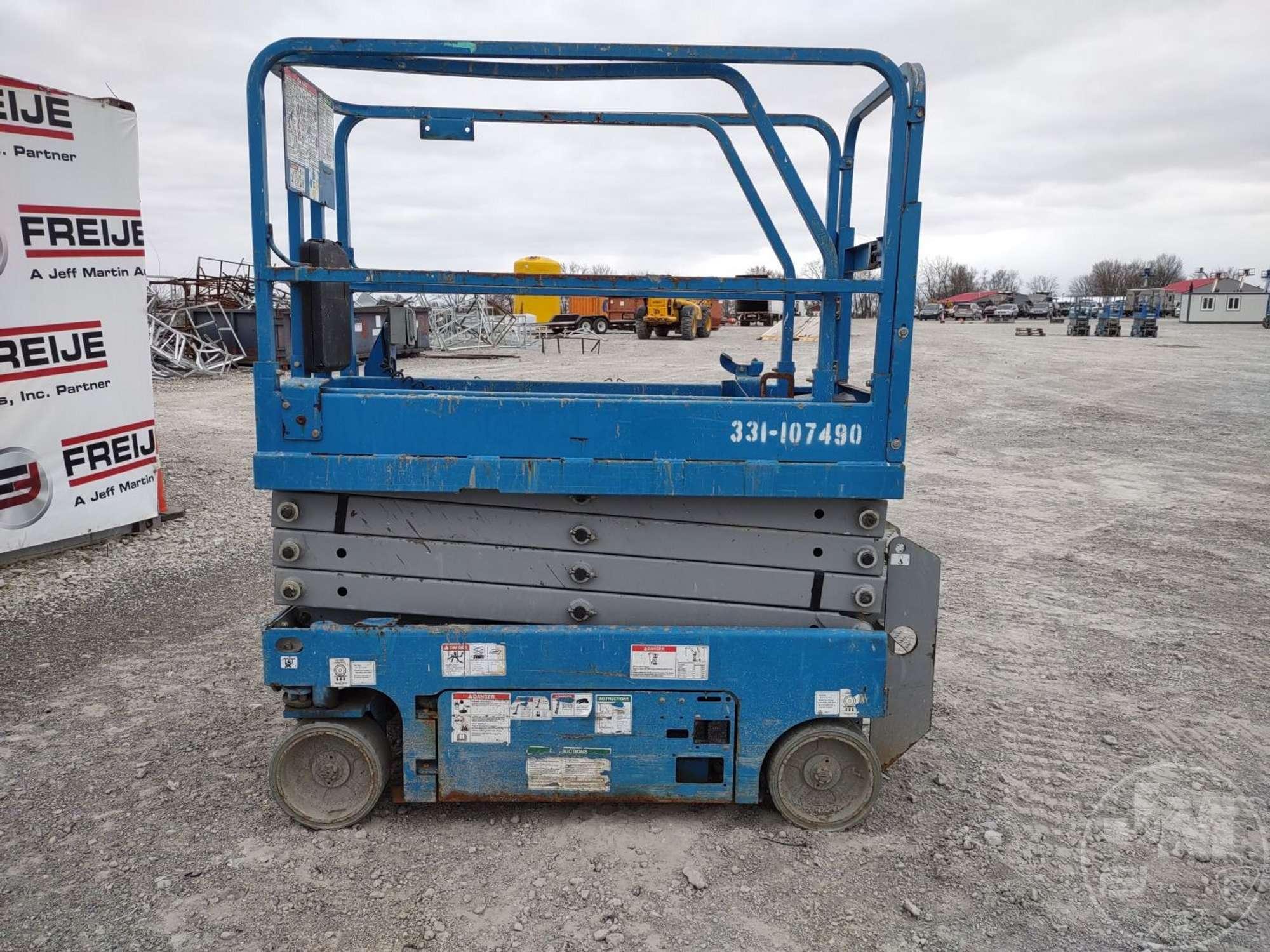 2014 GENIE GS-1930 25 SCISSOR LIFT SN: GS3015A-140842