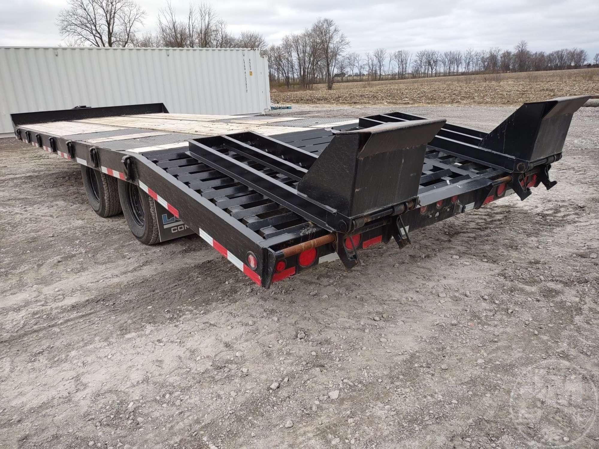 2013 INTERSTATE TRAILERS, INC. INTERSTATE TRAILERS, INC. EQUIPMENT TRAILER VIN: 1JK0DT205DM012598