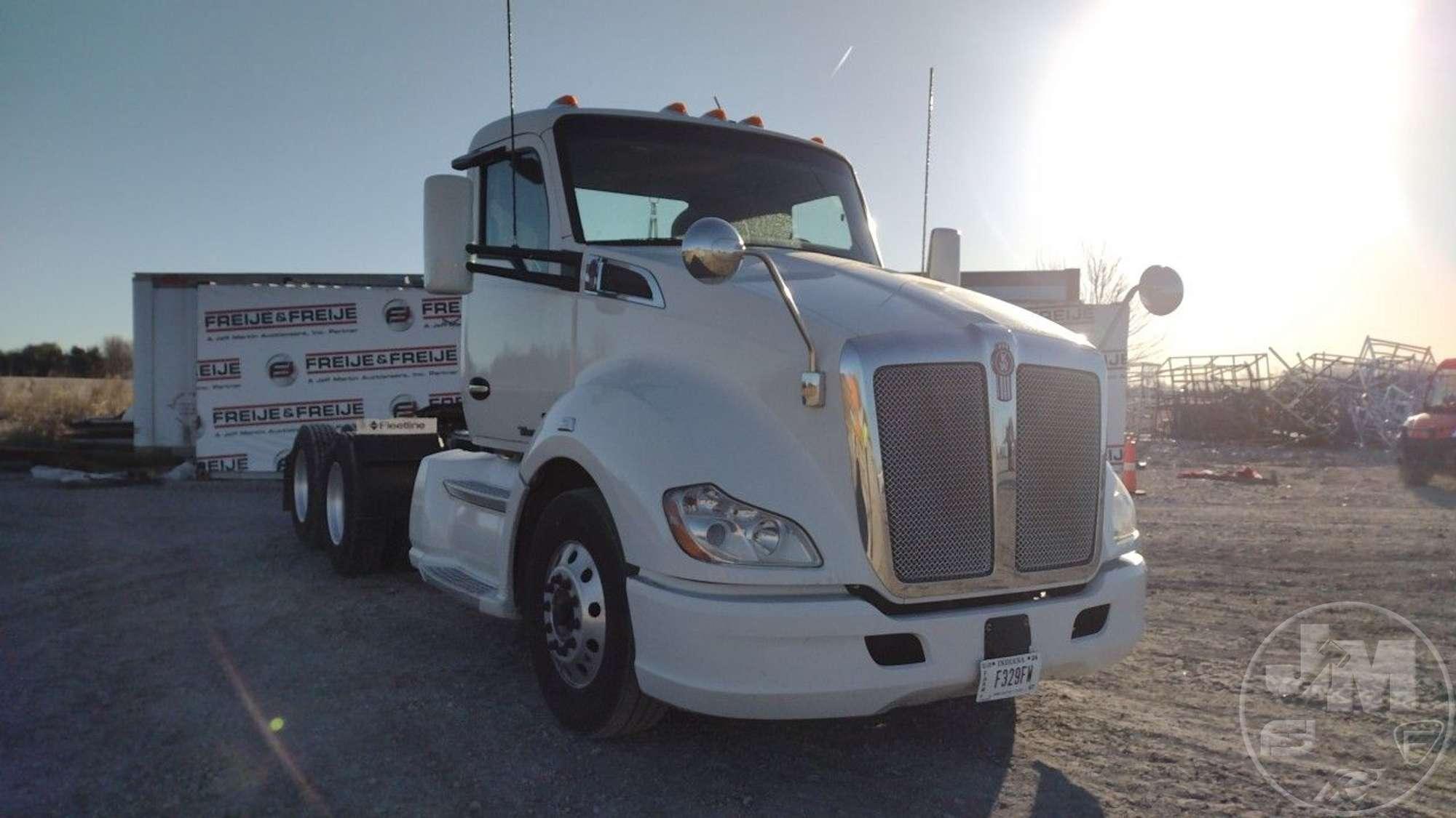 2018 KENWORTH T680 TANDEM AXLE DAY CAB TRUCK TRACTOR VIN: 1XKYD49X7JJ209752