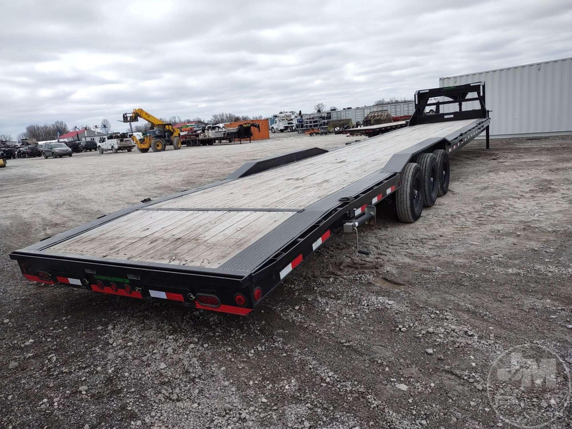 2023 LOAD TRAIL LOAD TRAIL 38' FLATBED TRAILER VIN: 4ZEGC4430P1281086