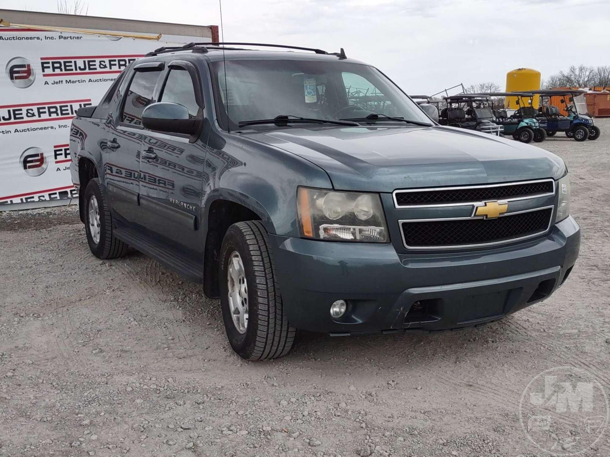 2011 CHEVROLET AVALANCHE VIN: 3GNTKFE31BG158723 4WD