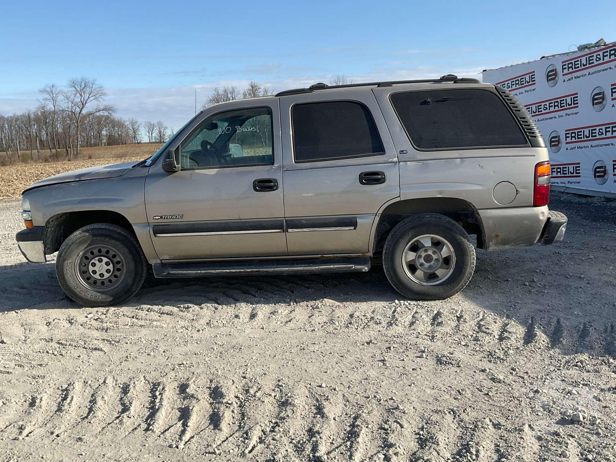 2001 CHEVROLET TAHOE VIN: 1GNEK13T61R181329 2WD