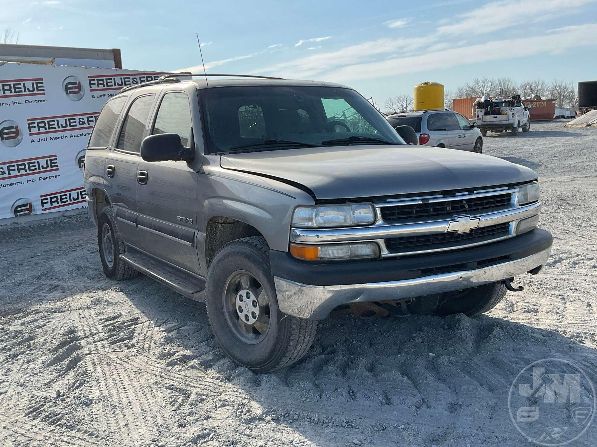 2001 CHEVROLET TAHOE VIN: 1GNEK13T61R181329 2WD