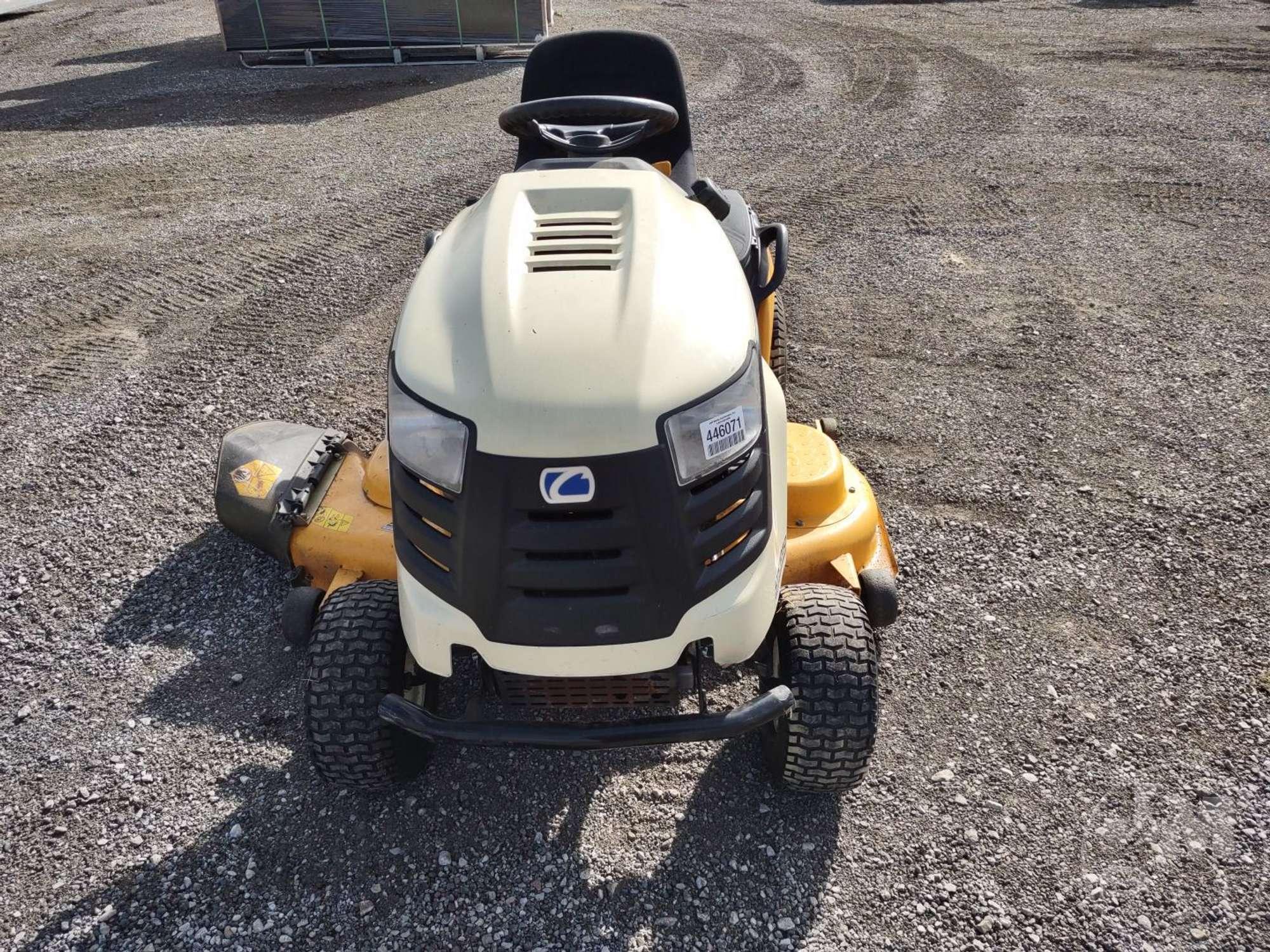 2014 CUB CADET LTX 1050 RIDING MOWER SN: 13 WQ93AP009