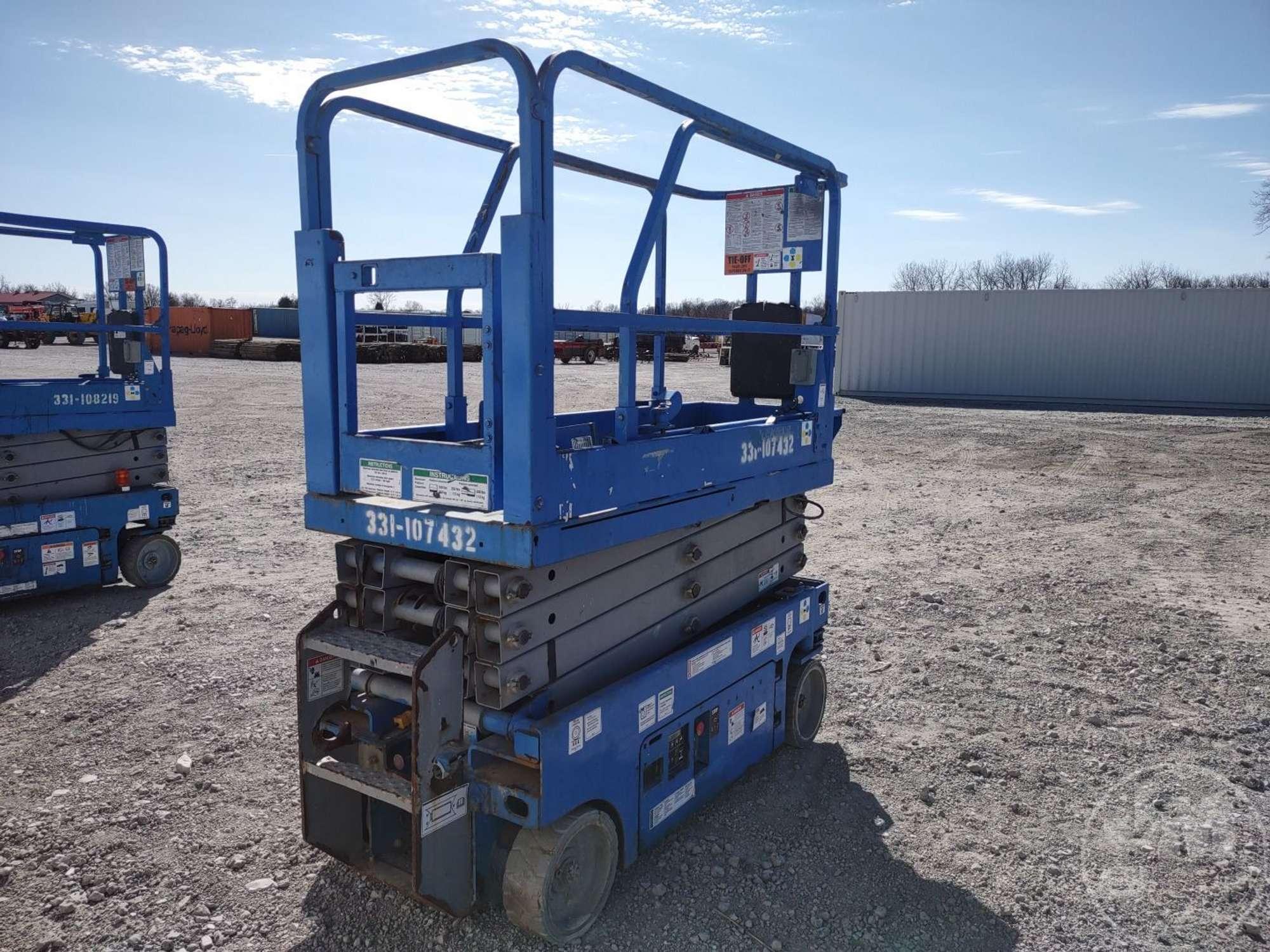 2014 GENIE GS-1930 25 SCISSOR LIFT SN: GS3015A-140798