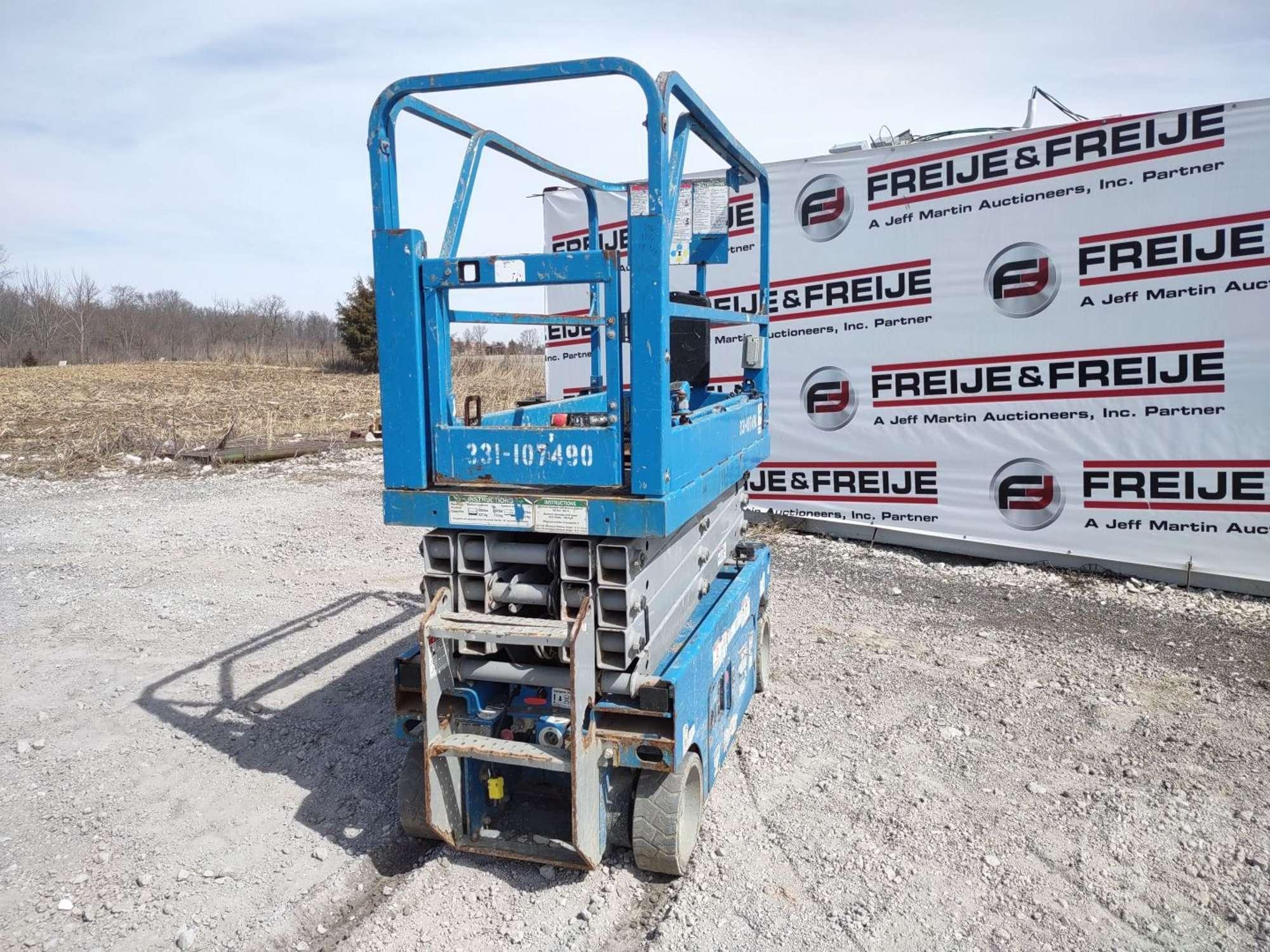 2014 GENIE GS-1930 25 SCISSOR LIFT SN: GS3015A-140842