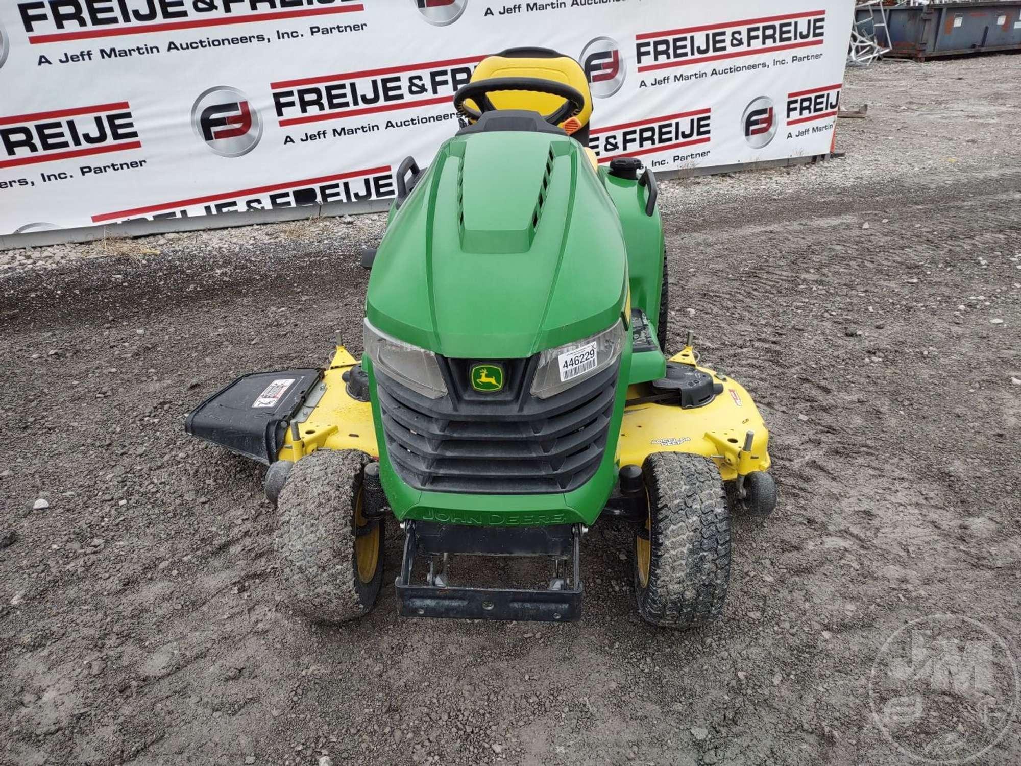 2018 JOHN DEERE X580 RIDING MOWER SN: 1M0X580AKJM133327