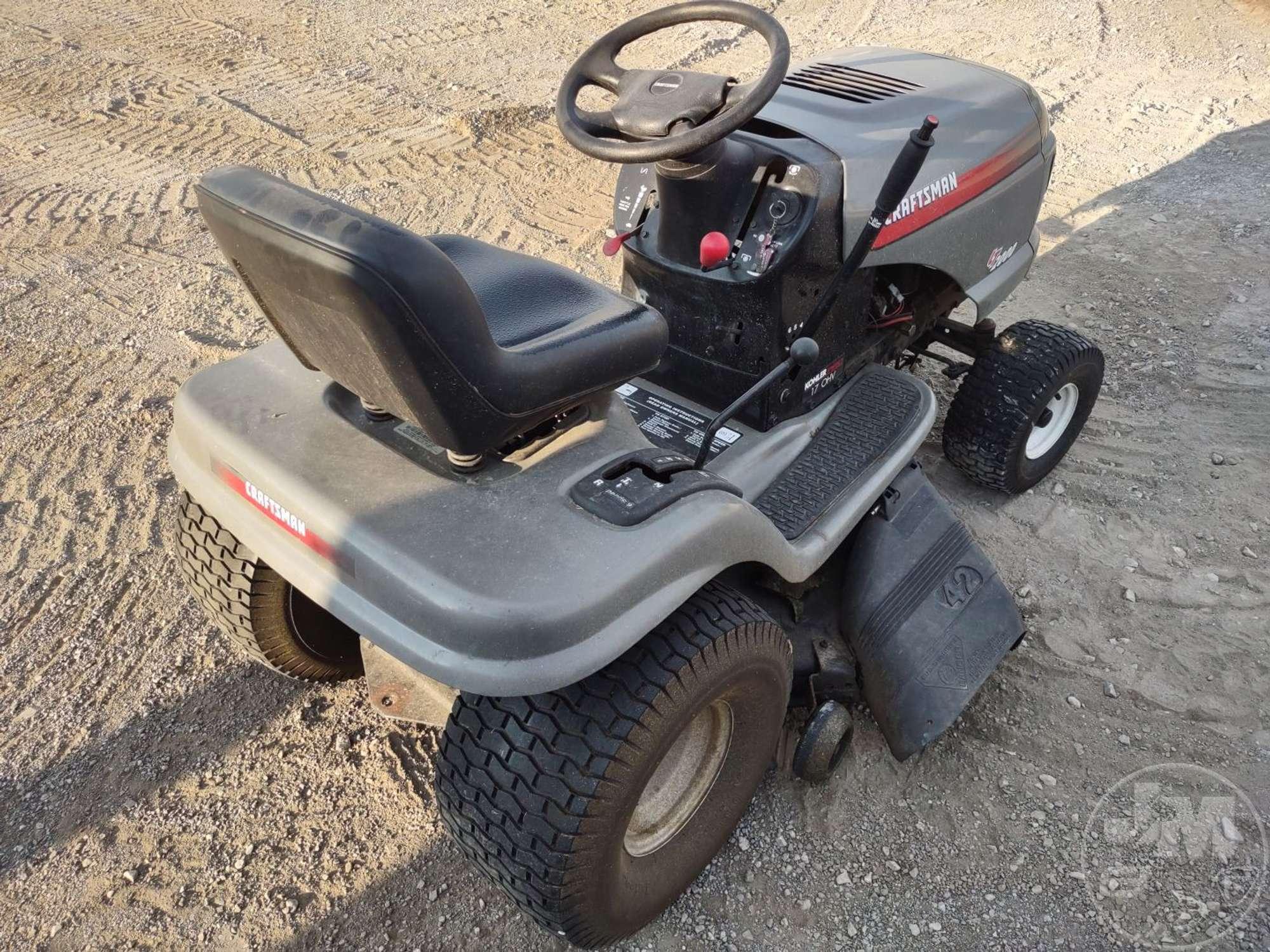 CRAFTSMAN LT2000 RIDING MOWER SN: 042103B011795