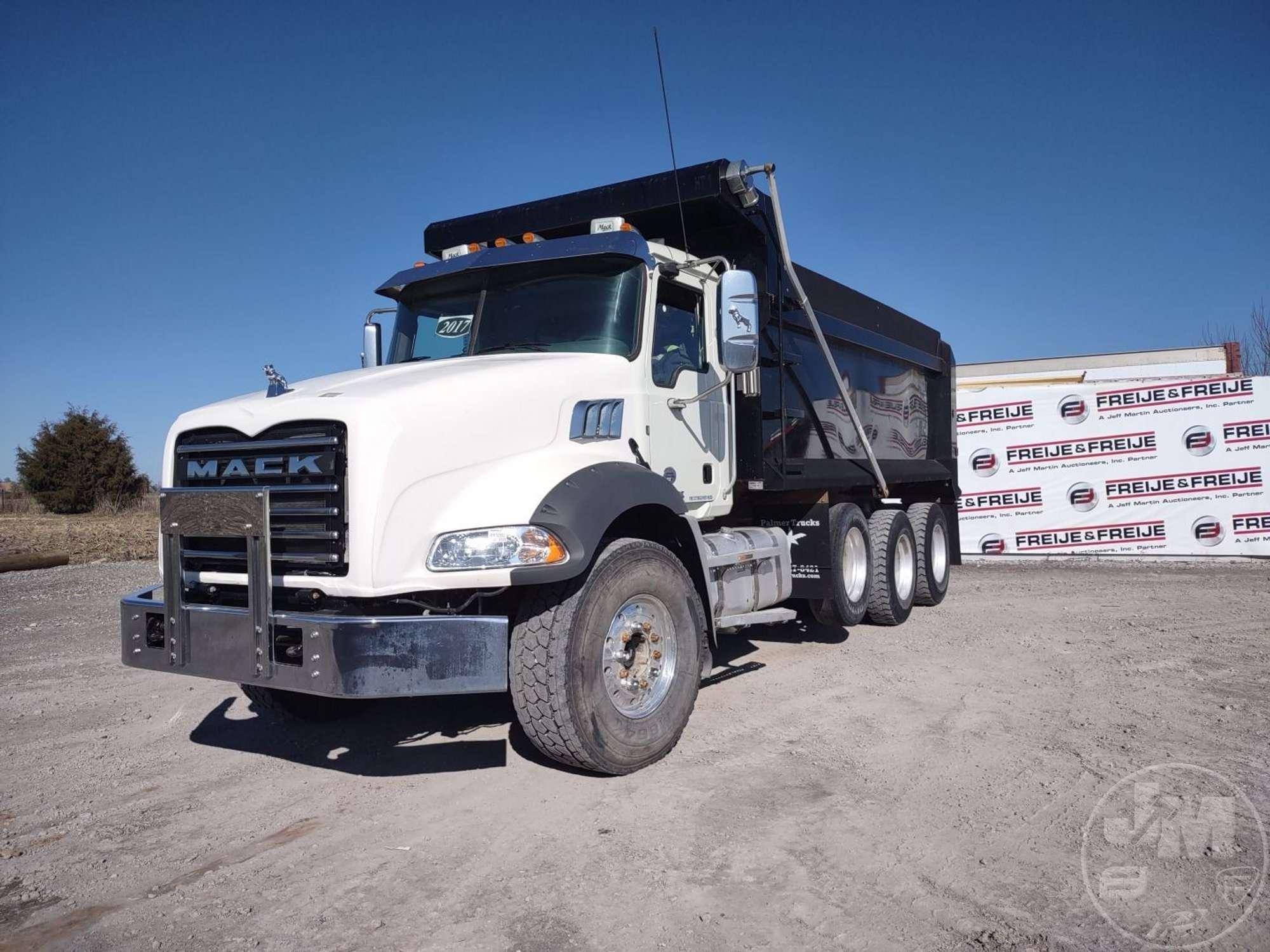 2017 MACK GU (GRANITE) TRI-AXLE DUMP TRUCK VIN: 1M2AX13C0HM037755