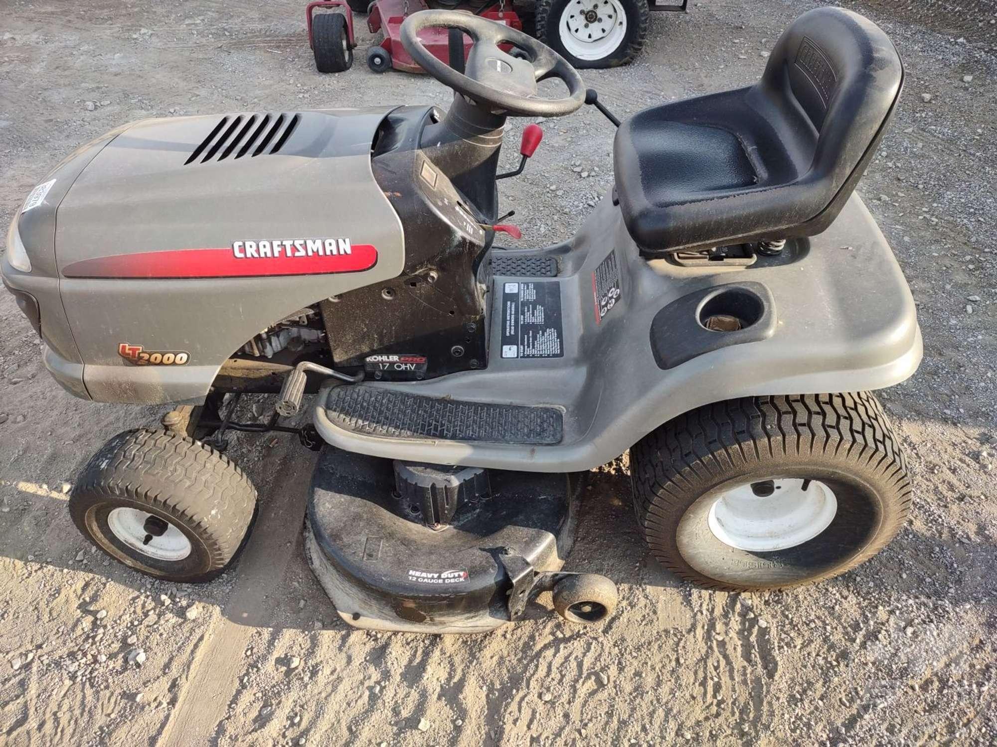 CRAFTSMAN LT2000 RIDING MOWER SN: 042103B011795