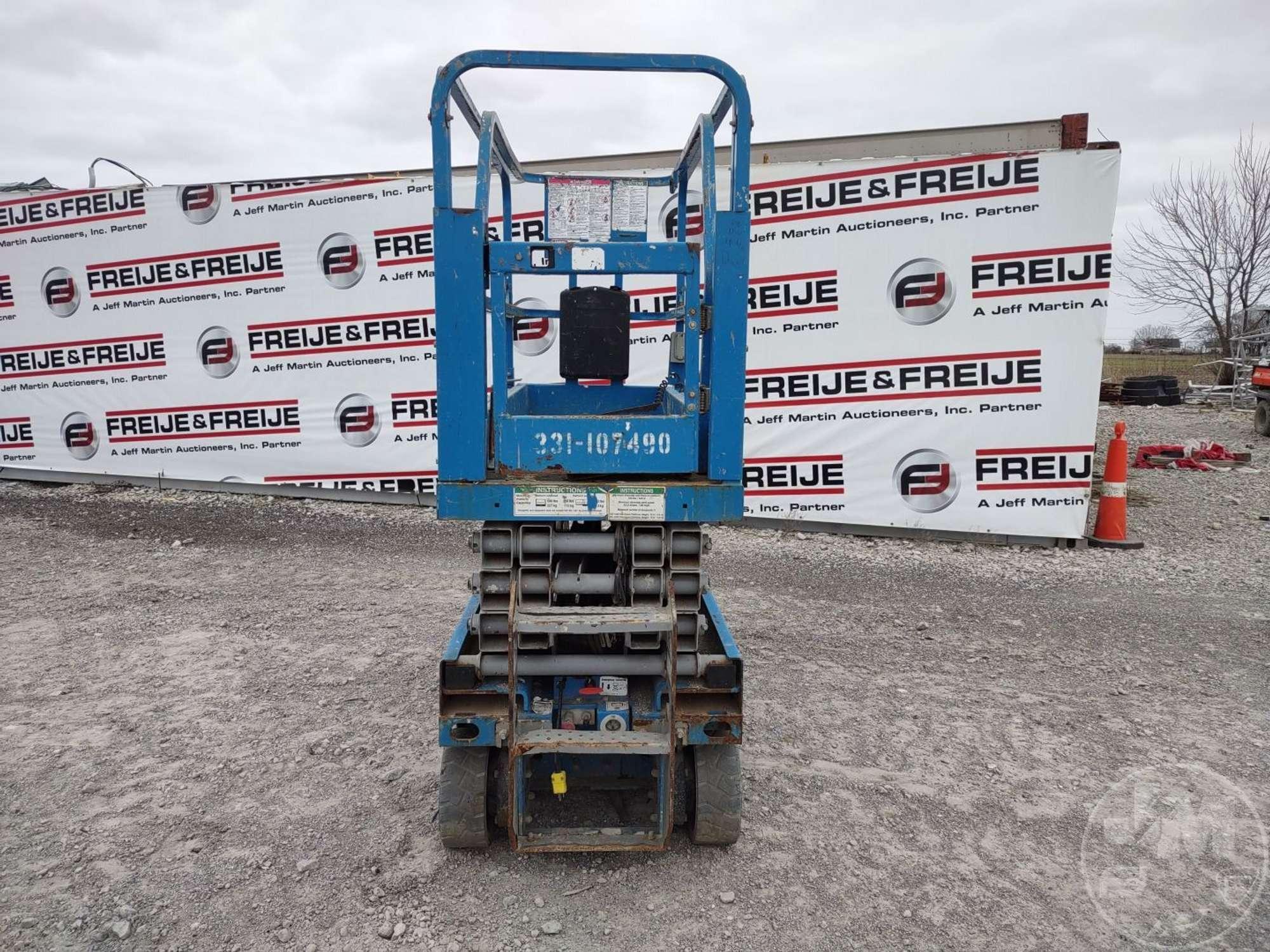 2014 GENIE GS-1930 25 SCISSOR LIFT SN: GS3015A-140842