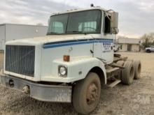 1995 WHITEGMC WB TANDEM AXLE DAY CAB TRUCK TRACTOR VIN: 4V1JDBBE9SN842551