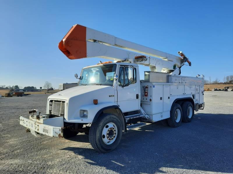 2001 FREIGHTLINER FL80 T/A BKT TRUCK