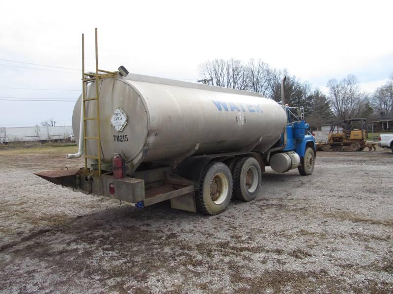 OUT OF AUCTION: 1987 MACK T/A WATER TRUCK