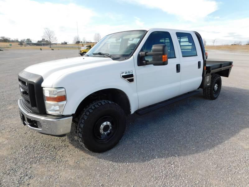 2010 FORD F250XL SD FLATBED PICKUP