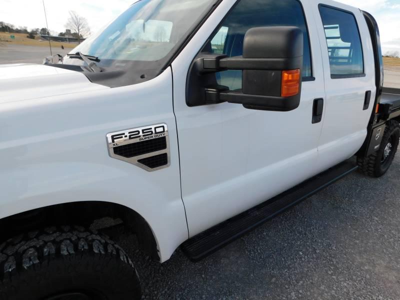 2010 FORD F250XL SD FLATBED PICKUP