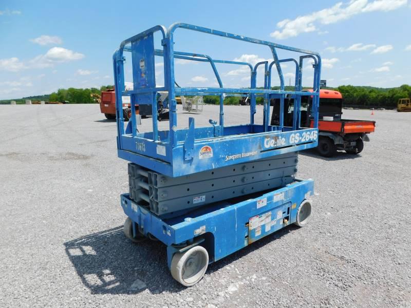 1999 GENIE GS2646 SCISSOR LIFT