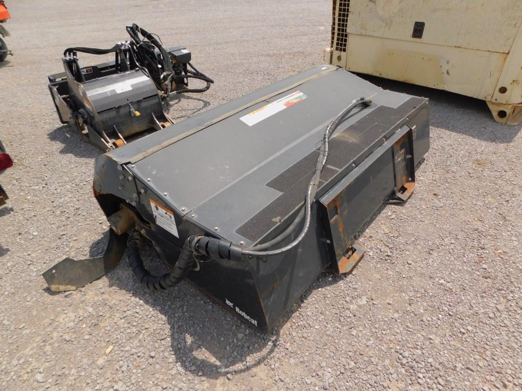 2018 BOBCAT 84 SWEEPER BROOM ATTACH