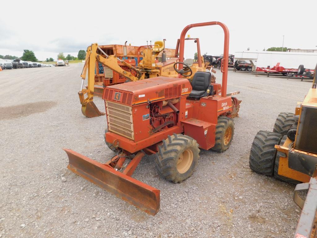 DITCH WITCH 3700DD RIDE-ON TRENCHER