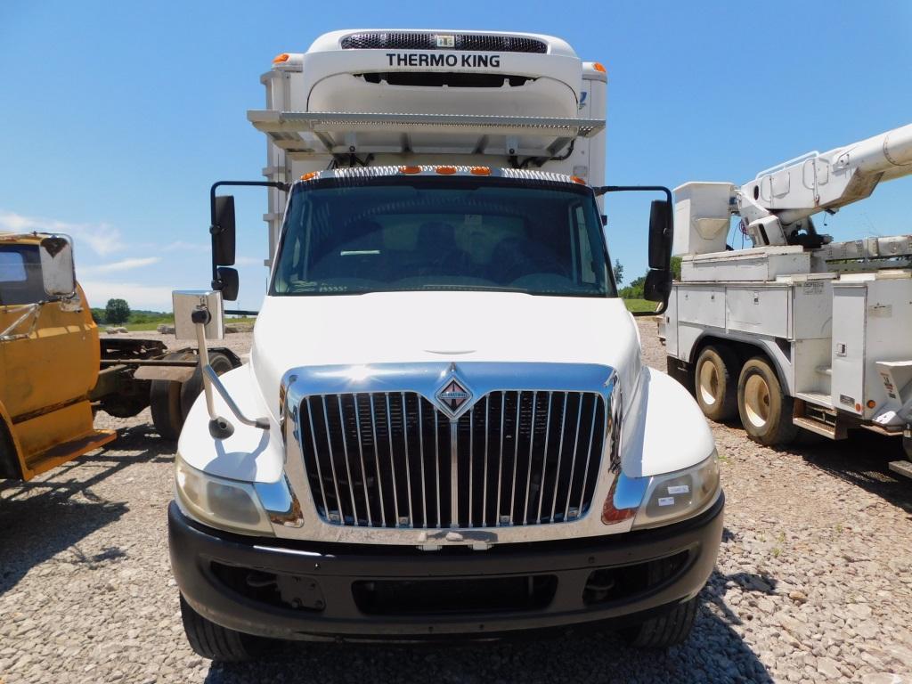 2010 INTERNATIONAL DURASTAR S/A BOX TRUCK