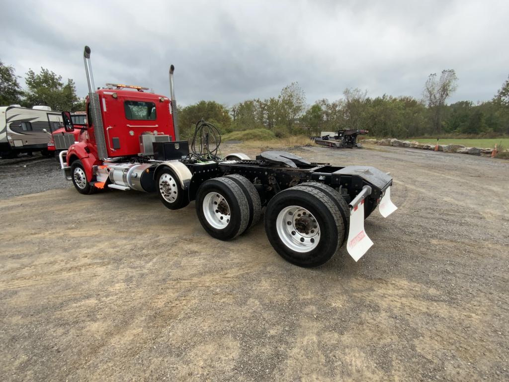 2017 KENWORTH T880 TRI-TRUCK TRACTOR