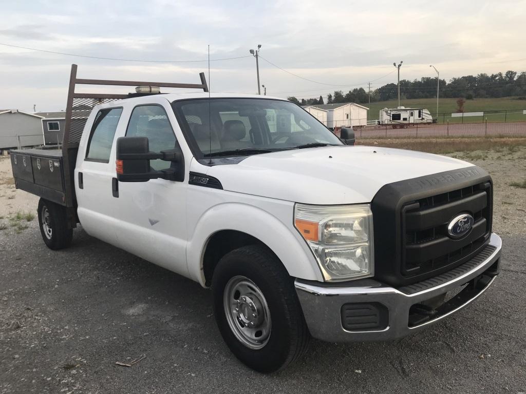 2011 FORD F350XL FLATBED TRUCK